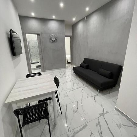 Rosa Room Luxury Suite เนเปิลส์ ภายนอก รูปภาพ