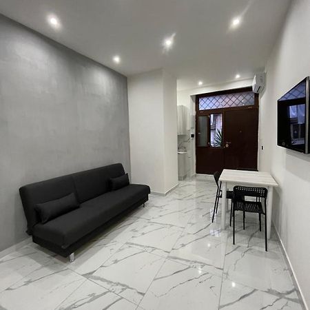 Rosa Room Luxury Suite เนเปิลส์ ภายนอก รูปภาพ