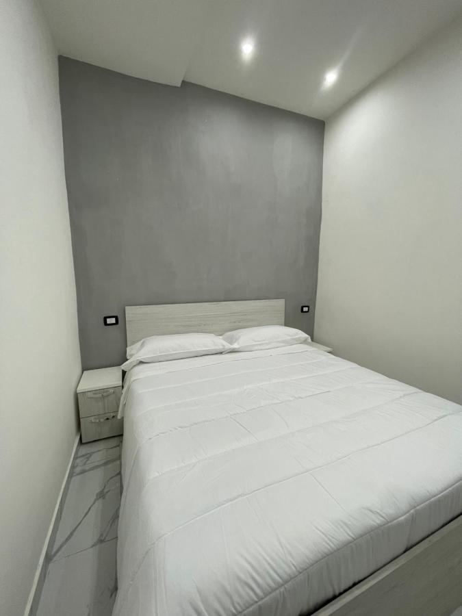 Rosa Room Luxury Suite เนเปิลส์ ภายนอก รูปภาพ