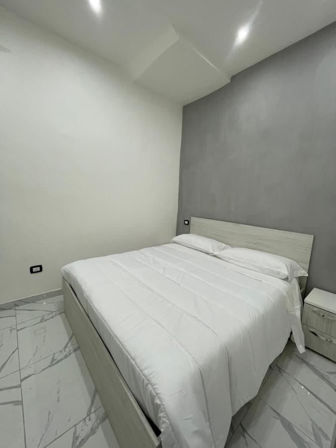 Rosa Room Luxury Suite เนเปิลส์ ภายนอก รูปภาพ