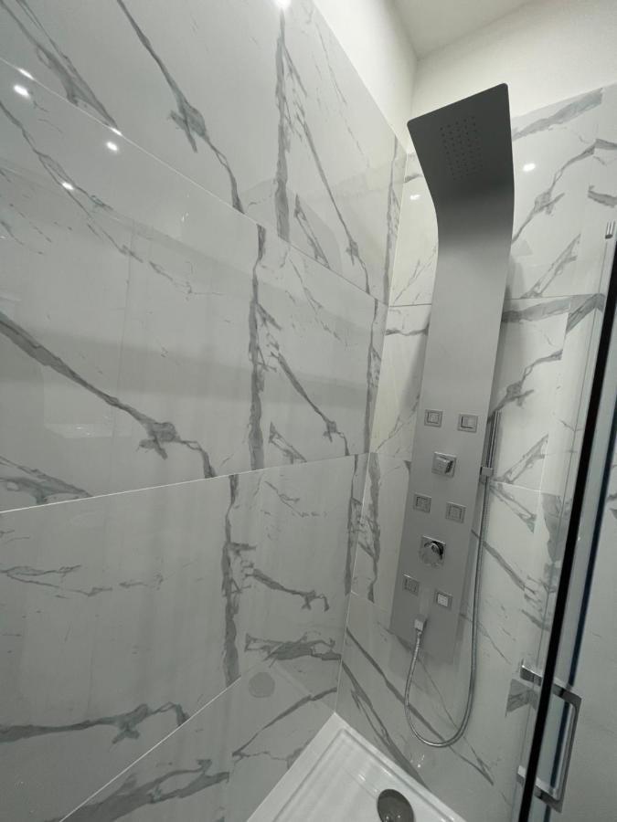 Rosa Room Luxury Suite เนเปิลส์ ภายนอก รูปภาพ