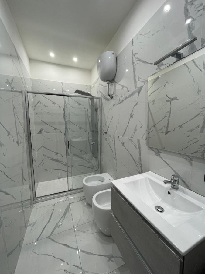 Rosa Room Luxury Suite เนเปิลส์ ภายนอก รูปภาพ
