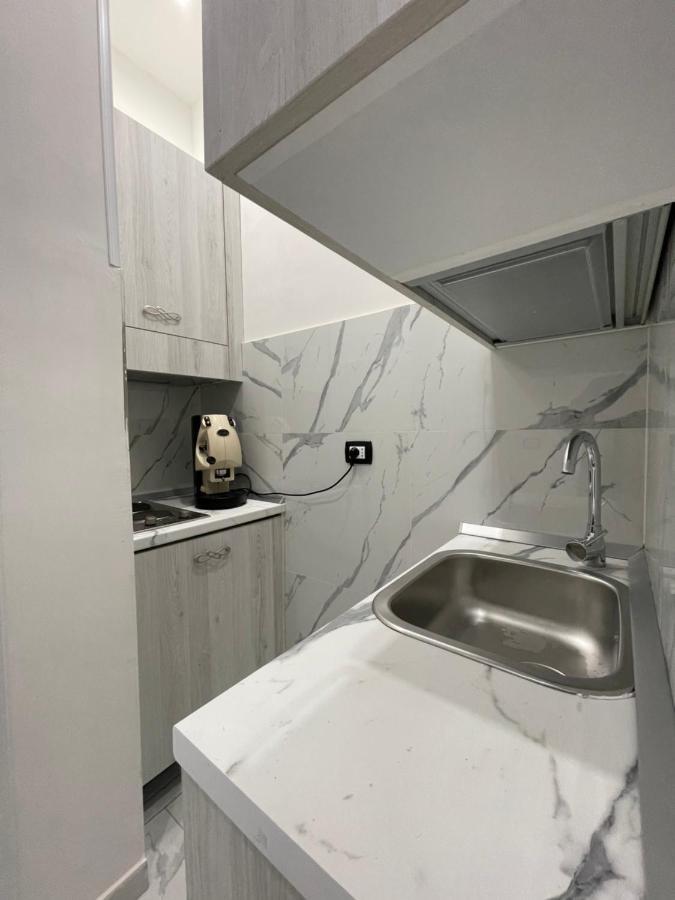 Rosa Room Luxury Suite เนเปิลส์ ภายนอก รูปภาพ
