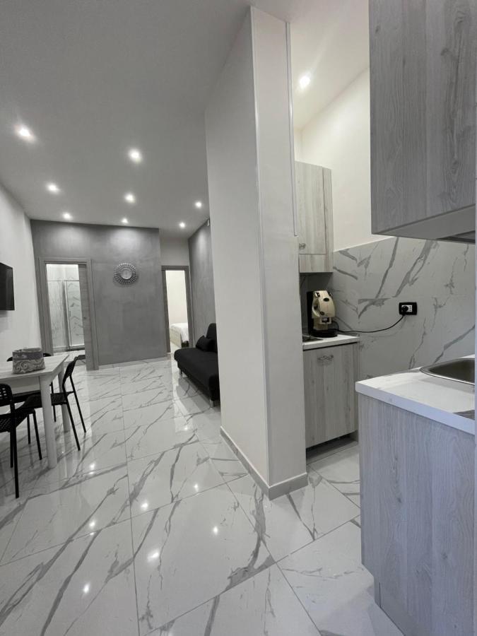 Rosa Room Luxury Suite เนเปิลส์ ภายนอก รูปภาพ