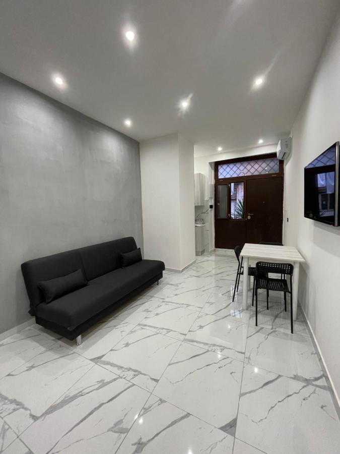 Rosa Room Luxury Suite เนเปิลส์ ภายนอก รูปภาพ