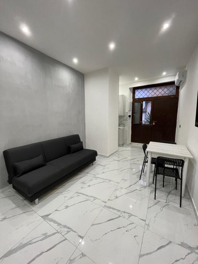 Rosa Room Luxury Suite เนเปิลส์ ภายนอก รูปภาพ