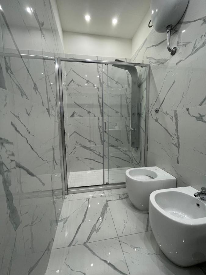 Rosa Room Luxury Suite เนเปิลส์ ภายนอก รูปภาพ