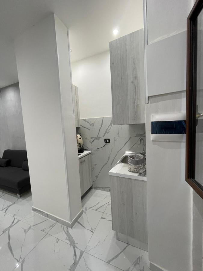 Rosa Room Luxury Suite เนเปิลส์ ภายนอก รูปภาพ
